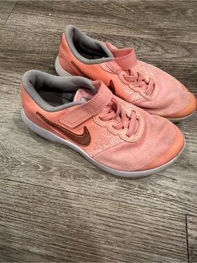Nike Kids Coral Pink Velcro Sneakers with Rose Gold Swoosh